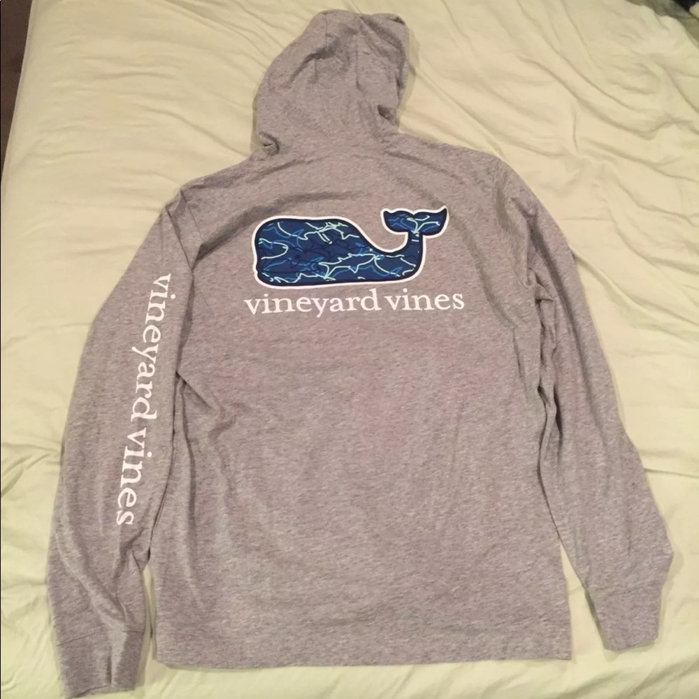 NWT Vineyard Vines Whale Hoodie Shirt (Small)